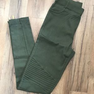 Olive jeggins